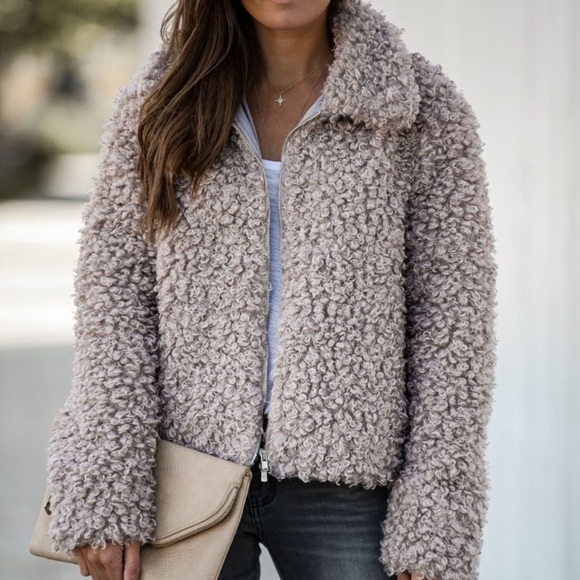 Vici Jackets & Blazers - Vici Fate Textured Jacket size small